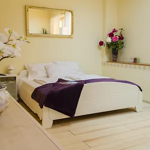 - Kartuska Hostel Gdańsk